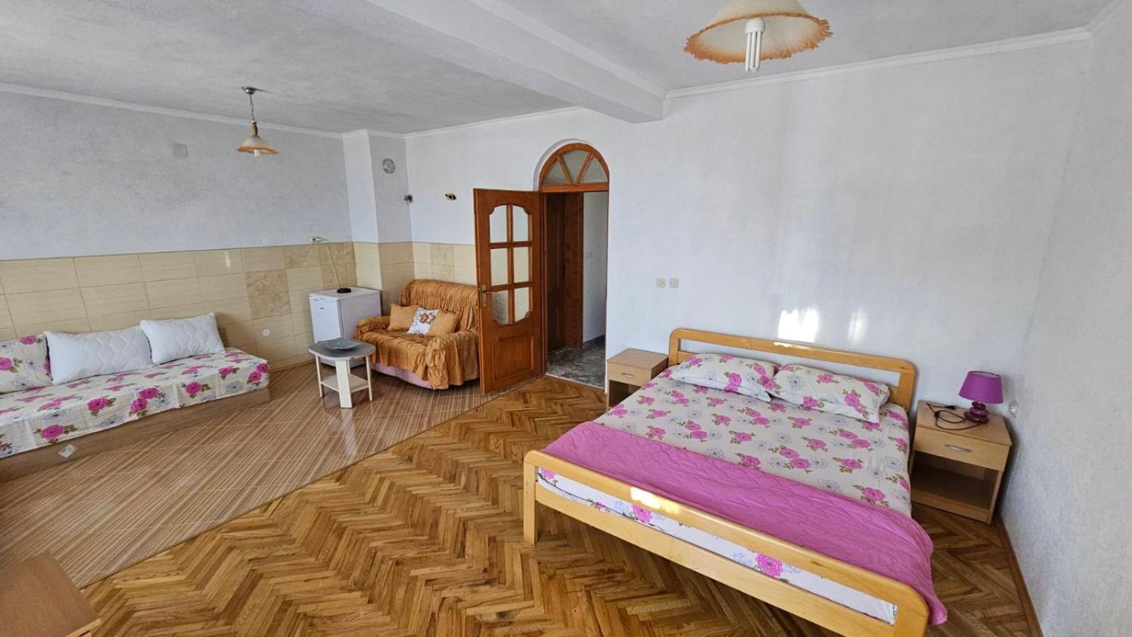 Villa Karolina Ohrid Bagian luar foto
