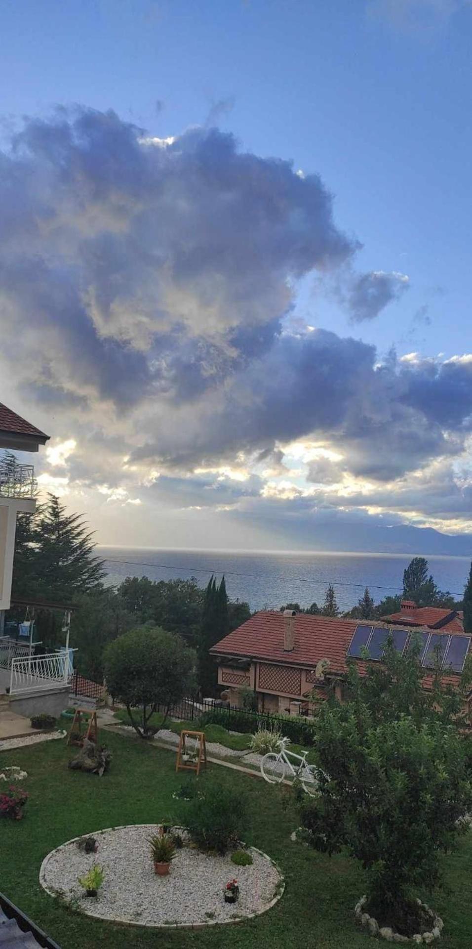 Villa Karolina Ohrid Bagian luar foto